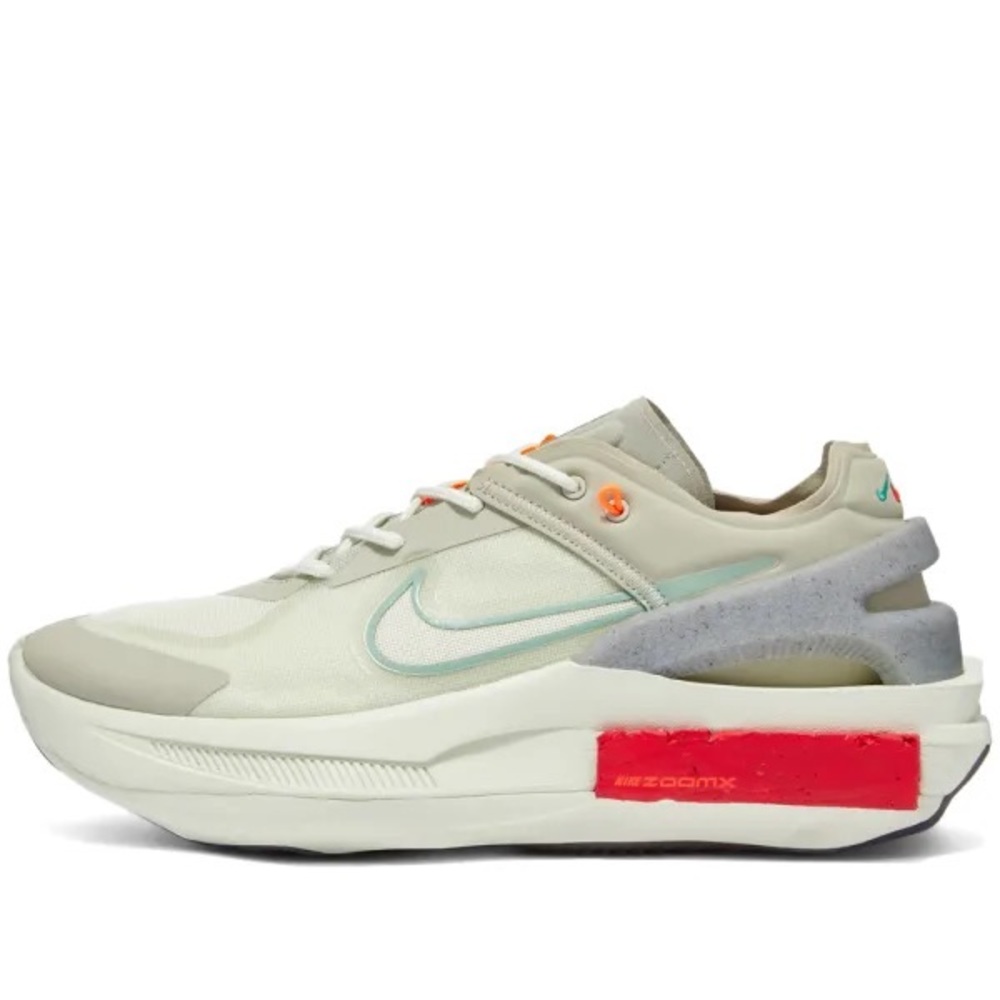 NIKE FONTANKA EDGE W
STONE, STEAM, BLACK & GLASS